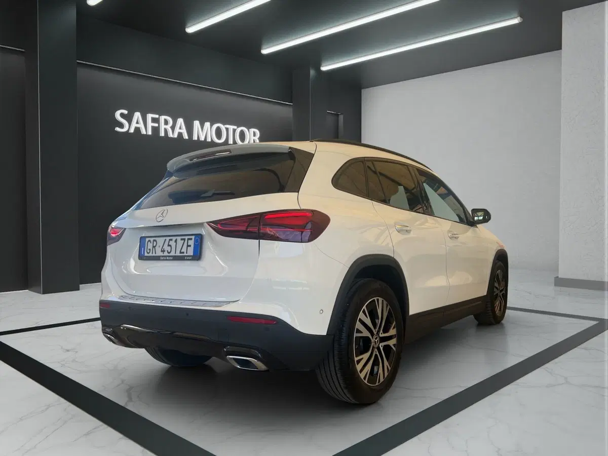 Mercedes-Benz GLA SUV usata a Cosenza (6)