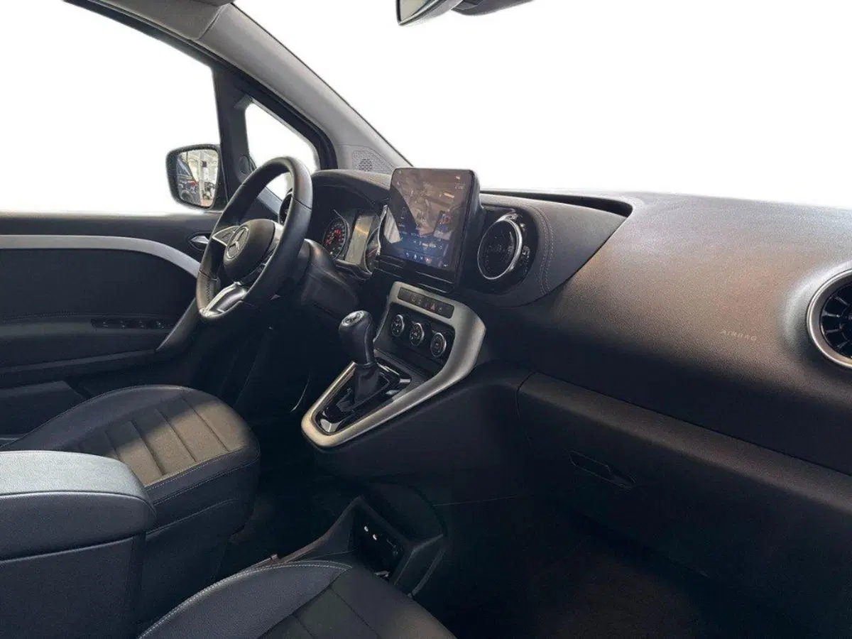 Mercedes-Benz Classe T nuova a Rimini (12)
