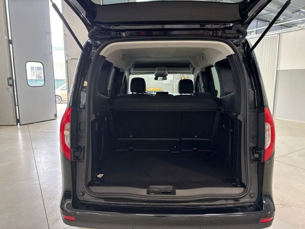 Mercedes-Benz Classe T nuova a Rimini (7)