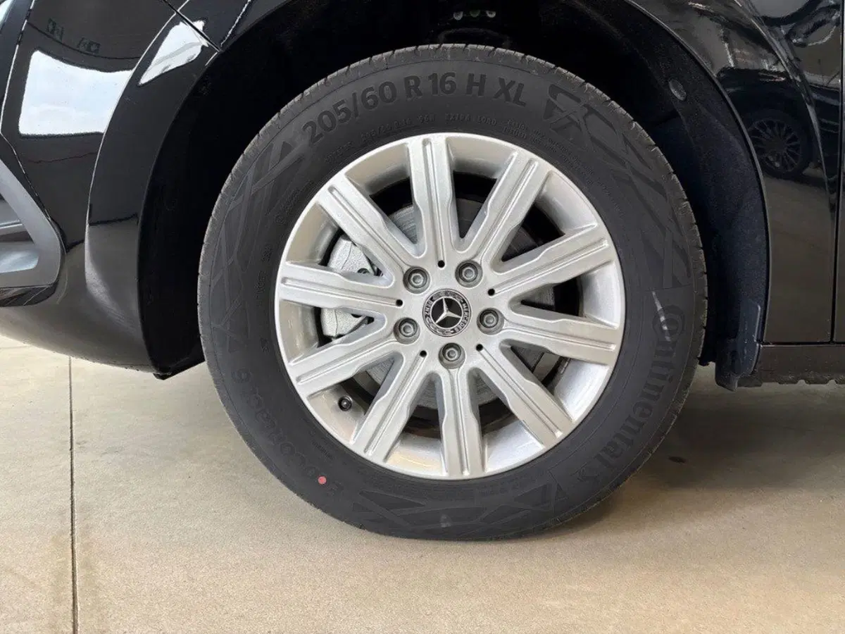 Mercedes-Benz Classe T nuova a Rimini (8)