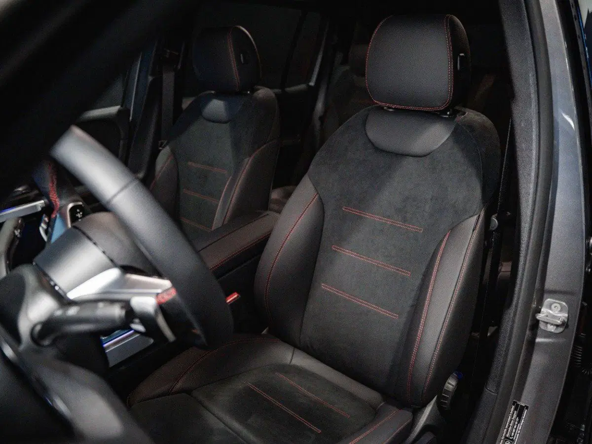 Mercedes-Benz GLB nuova a Ancona (14)