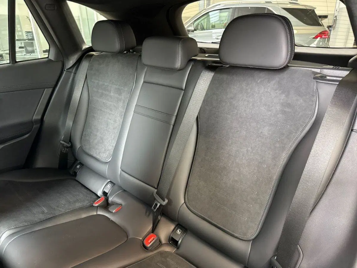 Mercedes-Benz GLC nuova a Rimini (13)