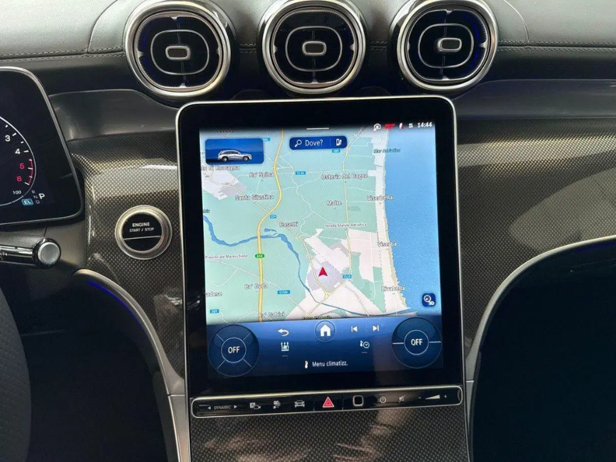 Mercedes-Benz GLC nuova a Rimini (15)