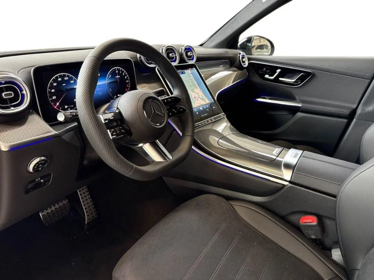 Mercedes-Benz GLC nuova a Rimini (16)