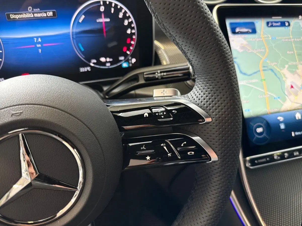 Mercedes-Benz GLC nuova a Rimini (20)