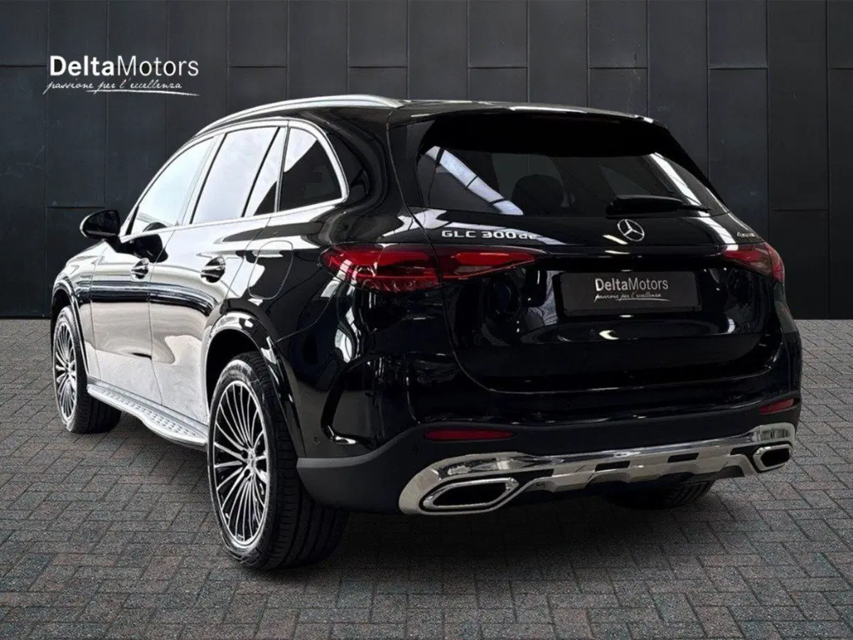 Mercedes-Benz GLC nuova a Rimini (3)