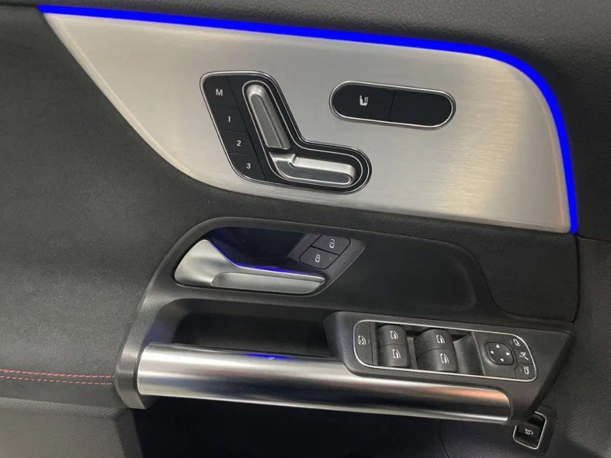 Mercedes-Benz GLA SUV usata a Macerata (17)