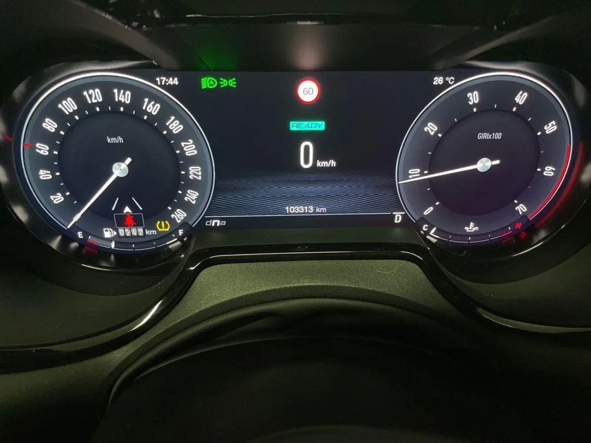Alfa Romeo Tonale usata a Macerata (9)