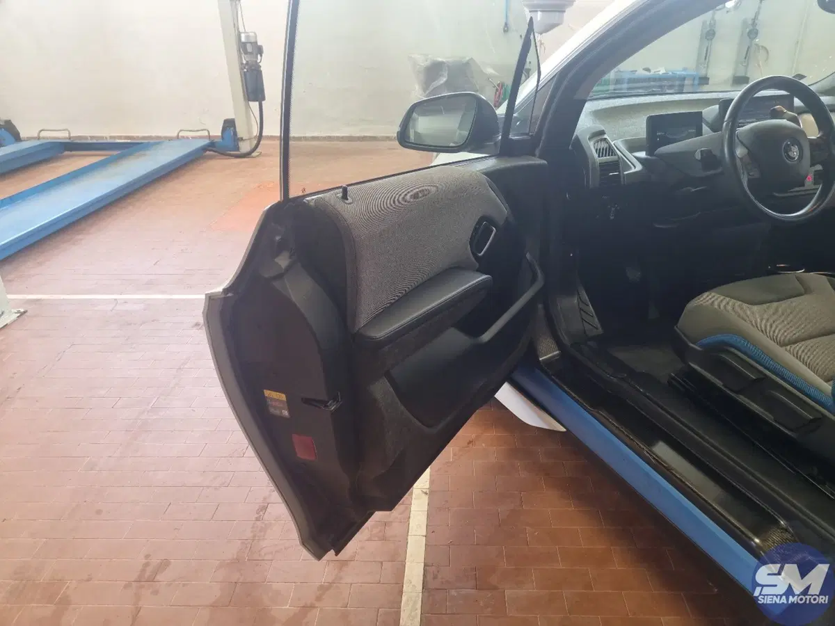 BMW i3 usata a Siena (16)