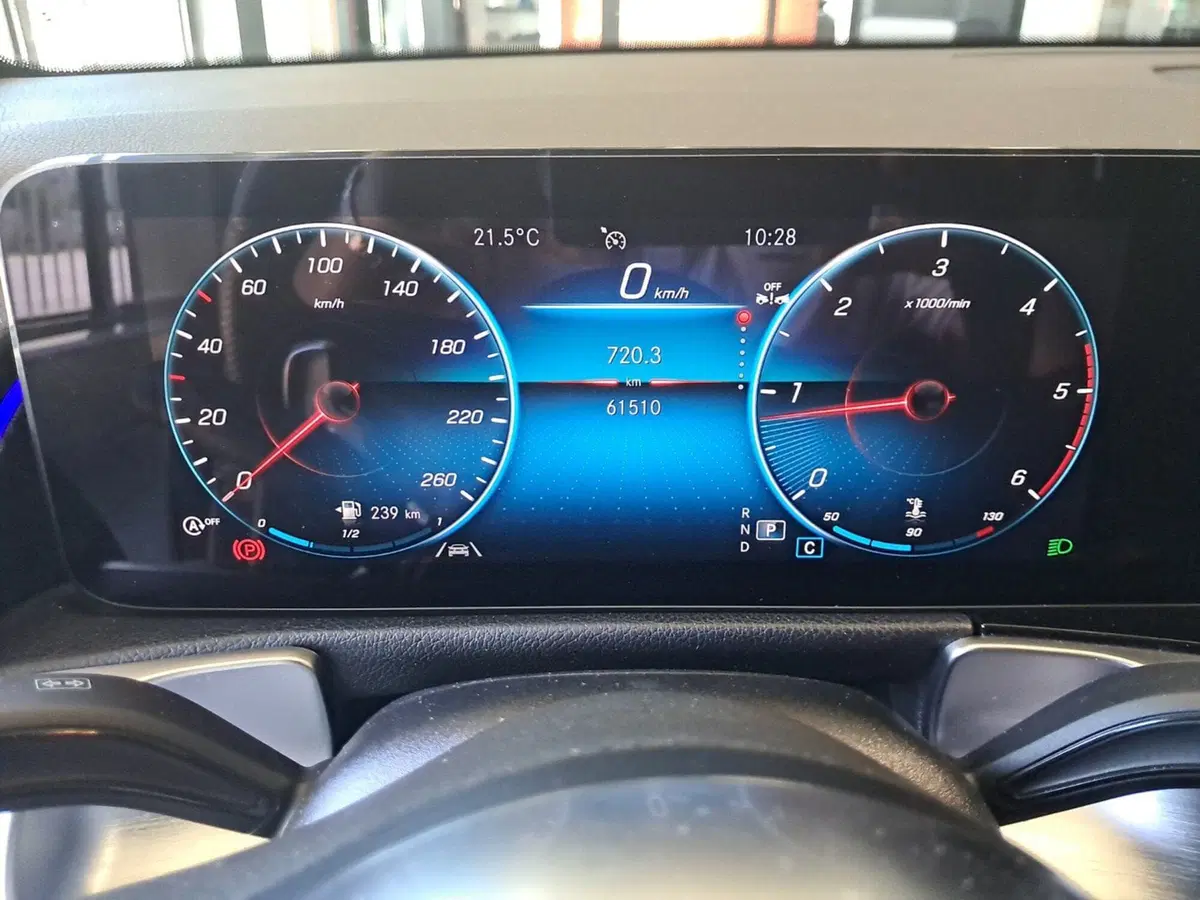 Mercedes-Benz GLB usata a Salerno (12)