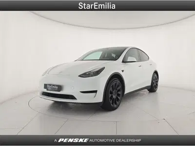 Tesla Model Y Long Range Dual Motor awd del 2024 usata a Casalecchio di Reno