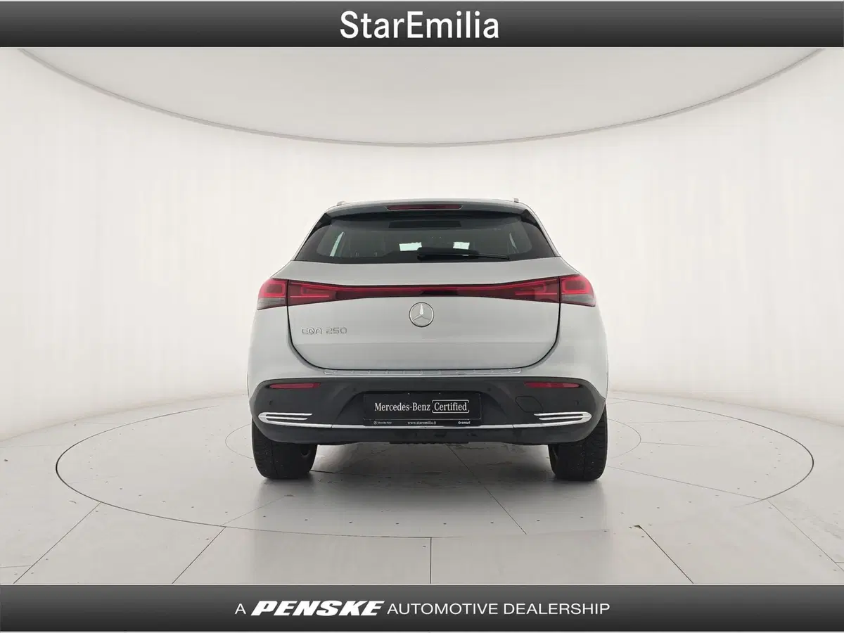 Mercedes-Benz EQA usata a Bologna (4)
