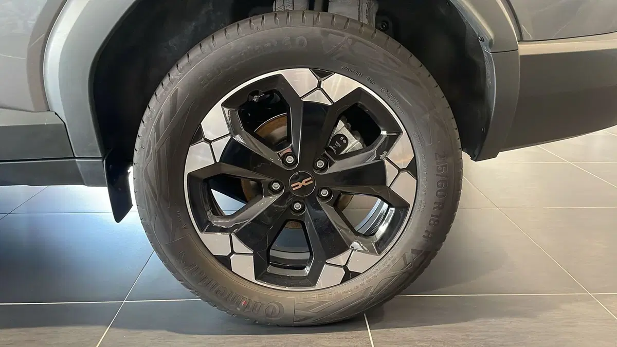 Dacia Bigster nuova a Treviso (5)