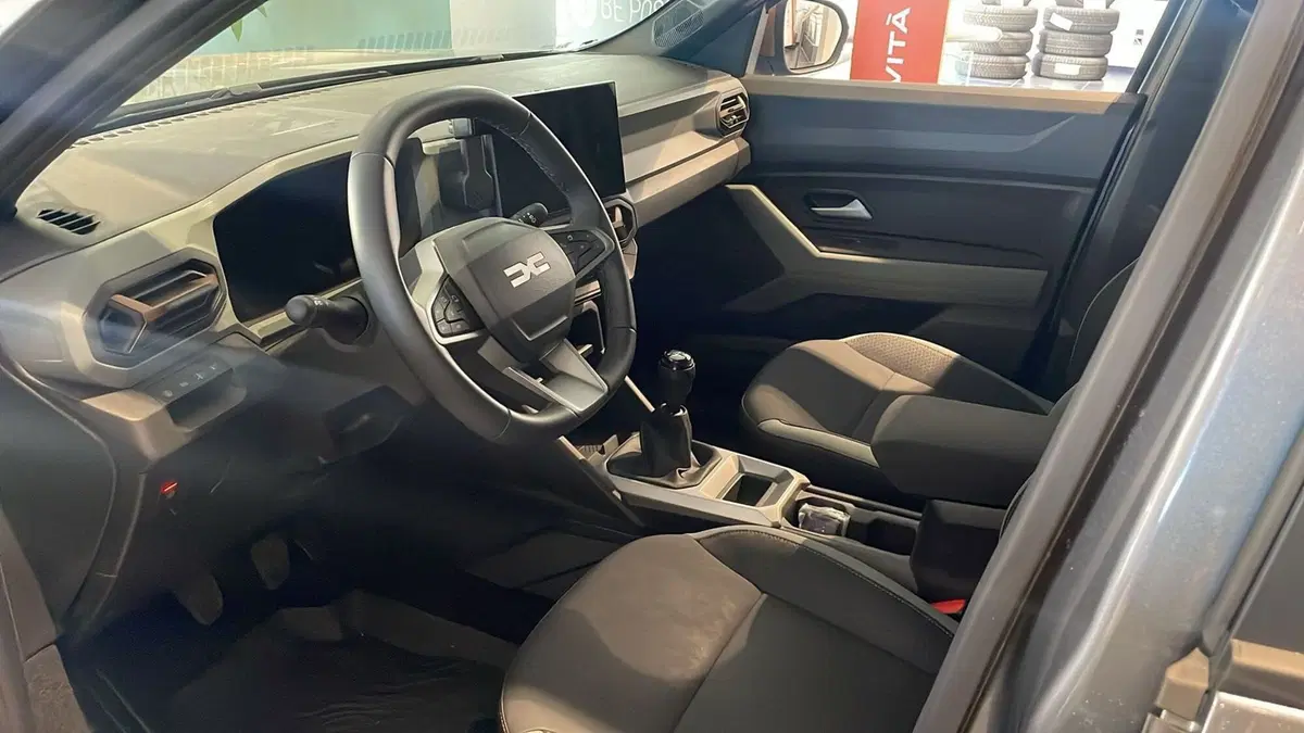 Dacia Bigster nuova a Treviso (6)