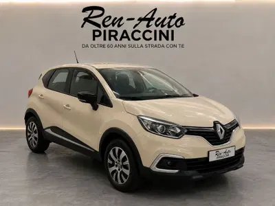 Renault Captur dCi 8V 90 CV EDC Start&amp;Stop Energy Zen del 2018 usata a Rimini