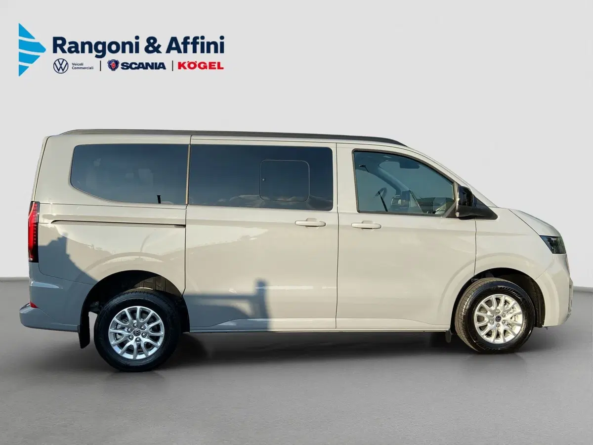Volkswagen Veicoli Commerciali Caravelle nuova a Mantova (2)