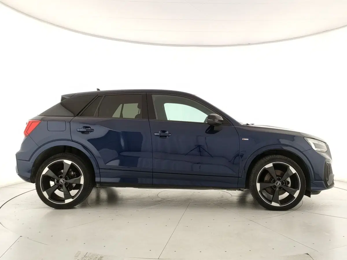 Audi Q2 usata a Napoli (3)