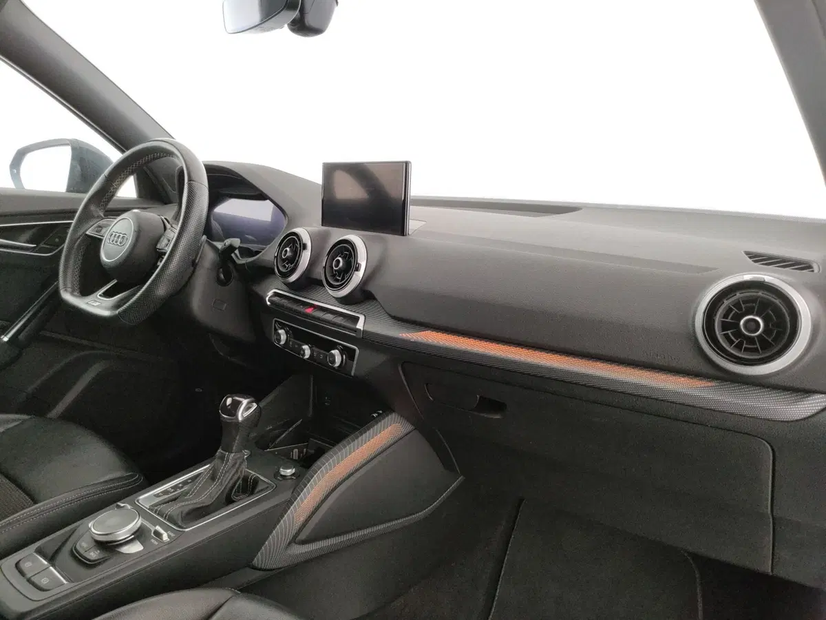 Audi Q2 usata a Napoli (6)