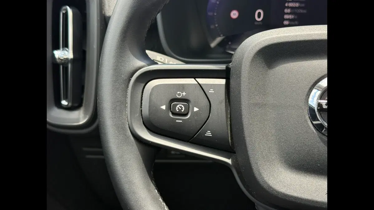 Volvo XC40 usata a Palermo (16)