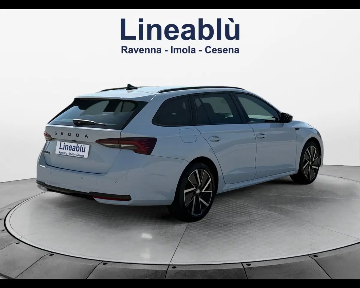 Skoda Octavia Station Wagon nuova a Ravenna (5)