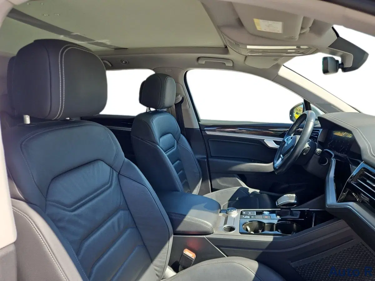Volkswagen Touareg usata a Potenza (8)