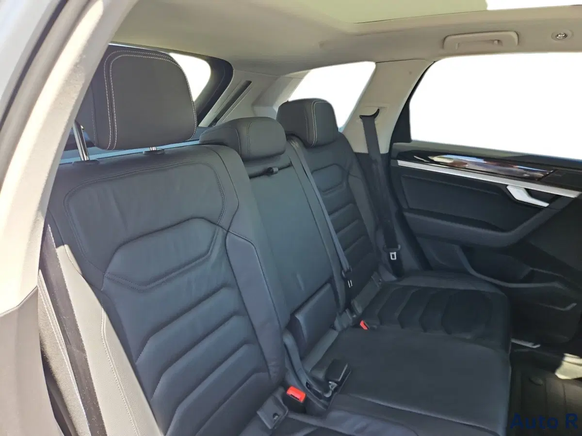 Volkswagen Touareg usata a Potenza (9)