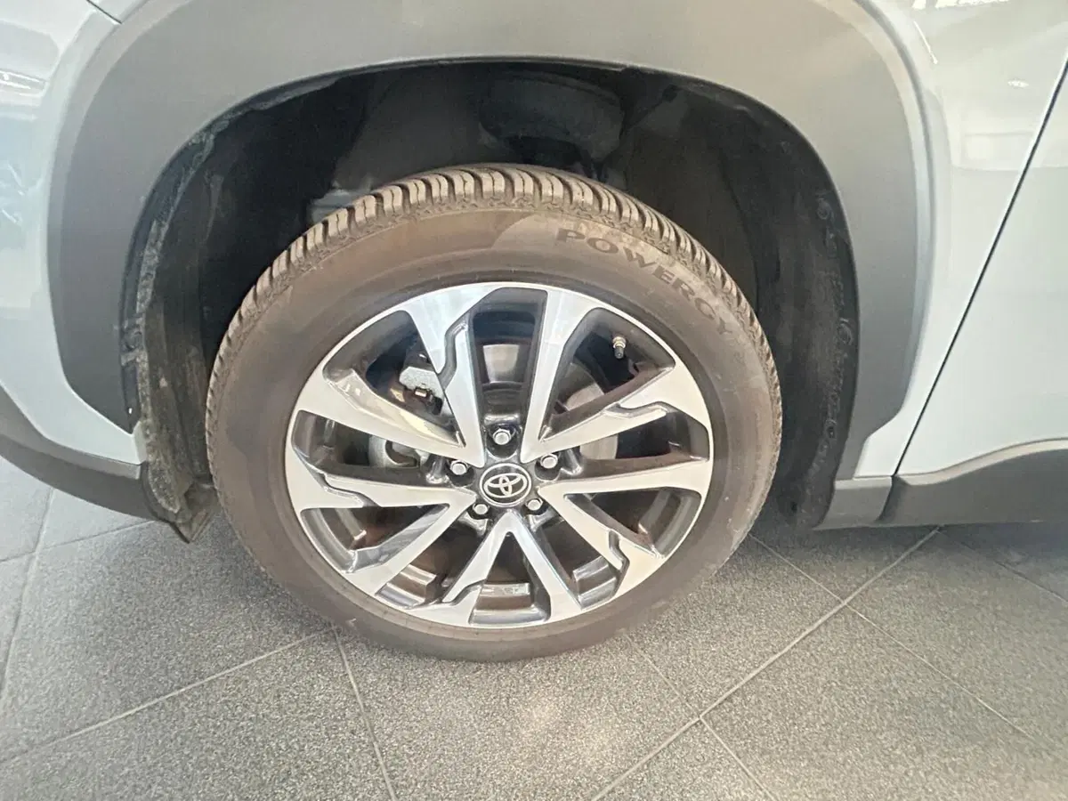 Toyota Corolla Cross Hybrid usata a Bergamo (12)