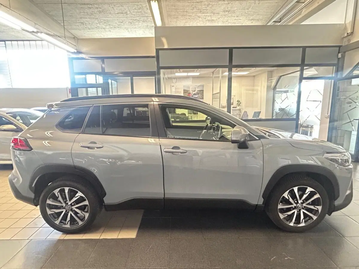 Toyota Corolla Cross Hybrid usata a Bergamo (13)