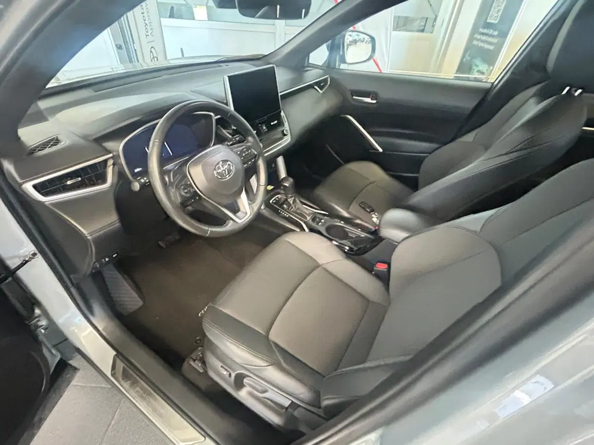 Toyota Corolla Cross Hybrid usata a Bergamo (6)