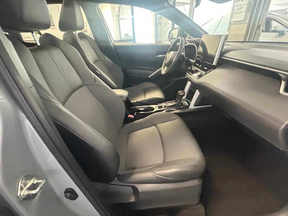 Toyota Corolla Cross Hybrid usata a Bergamo (9)