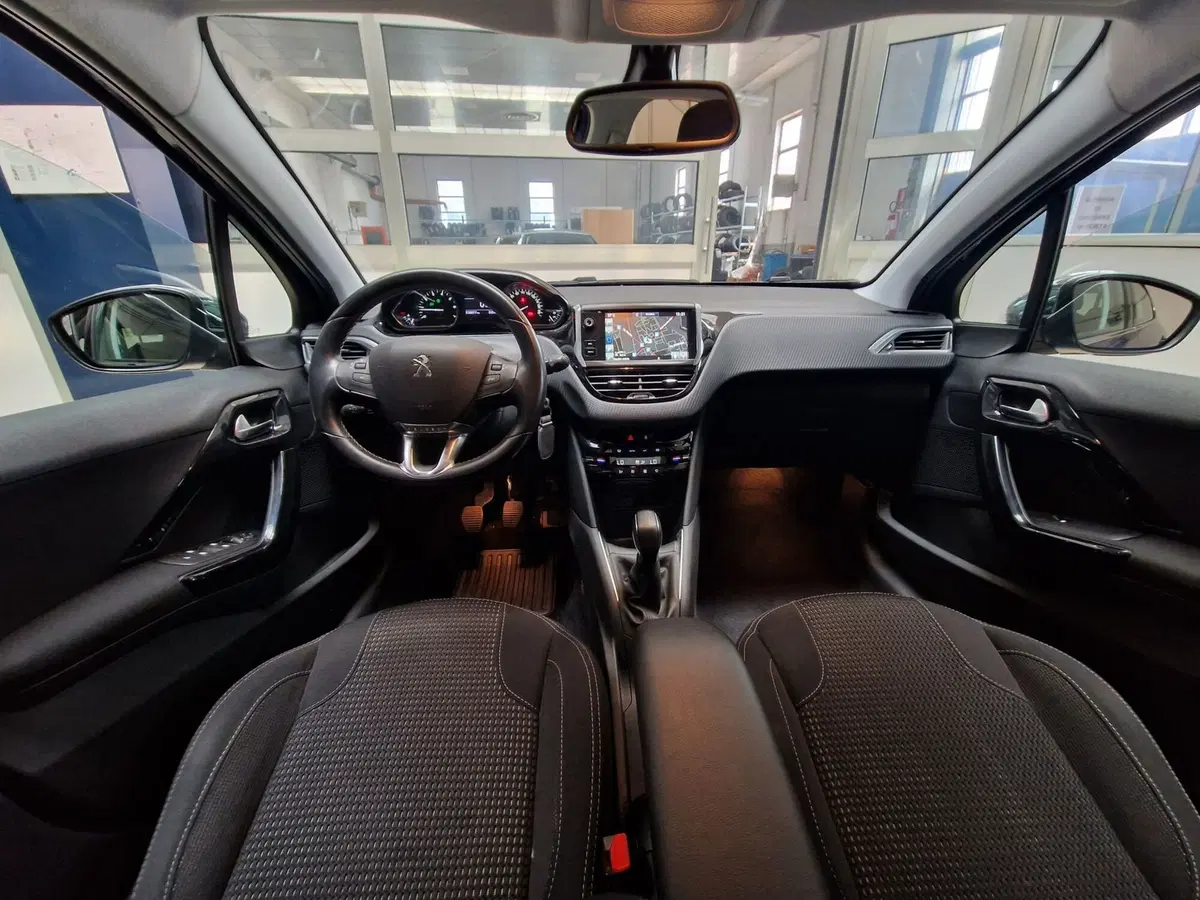 Peugeot 208 usata a Varese (17)