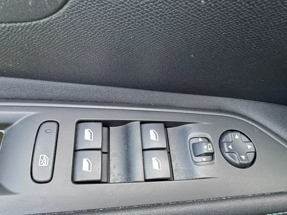 Peugeot 3008 usata a Salerno (16)