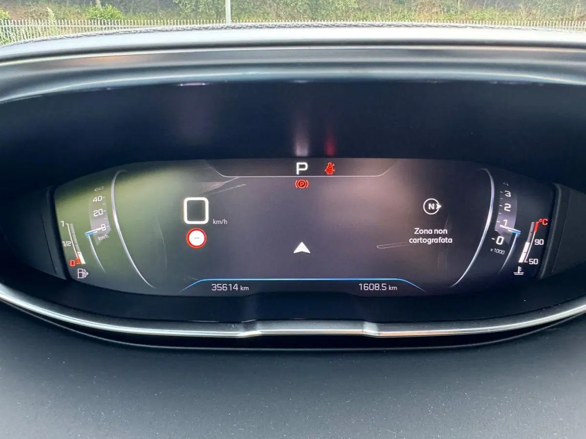 Peugeot 3008 usata a Salerno (17)