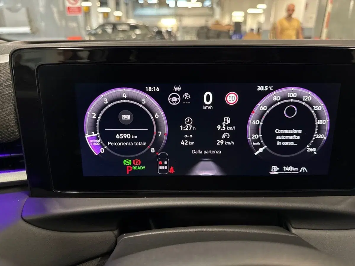 Volkswagen T-Roc usata a Prato (13)