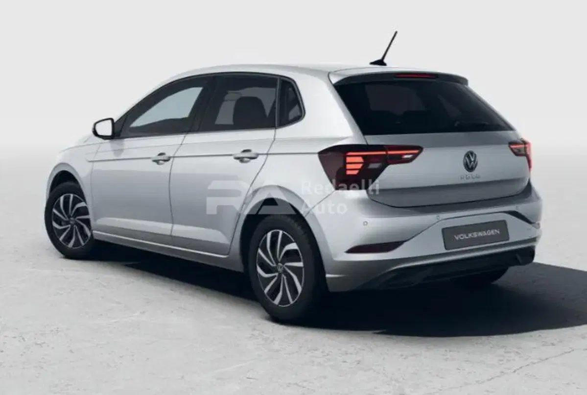 Volkswagen Polo nuova a Lecco (3)