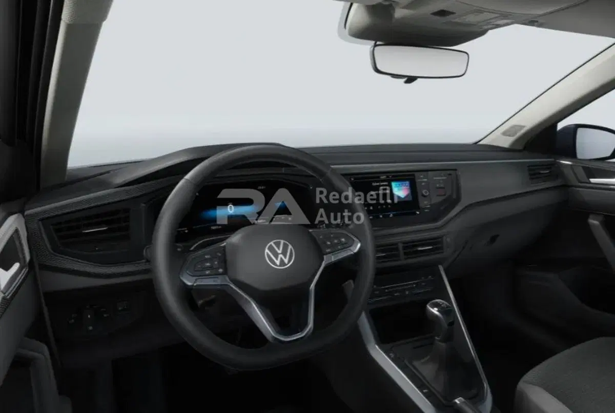 Volkswagen Polo nuova a Lecco (5)