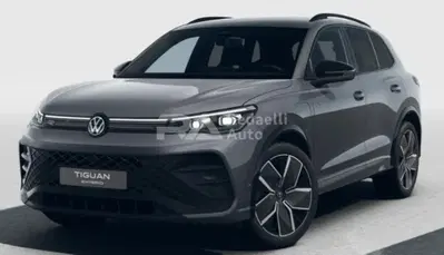 Volkswagen Tiguan 1.5 tsi ehybrid R-Line 204cv dsg nuova a Casatenovo