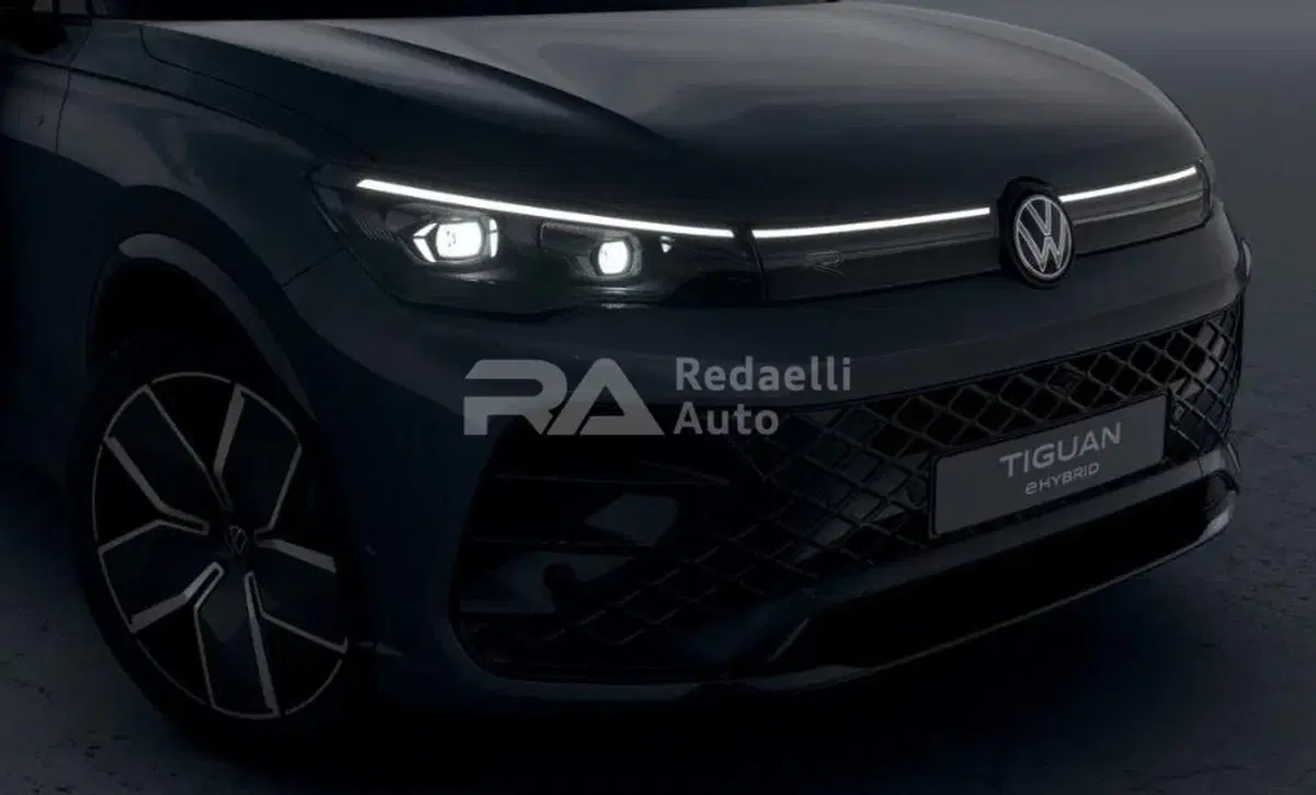 Volkswagen Tiguan nuova a Lecco (4)