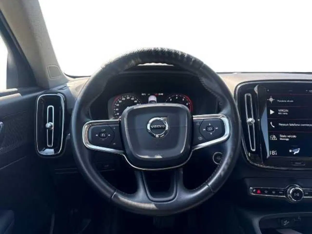 Volvo XC40 usata a Prato (10)