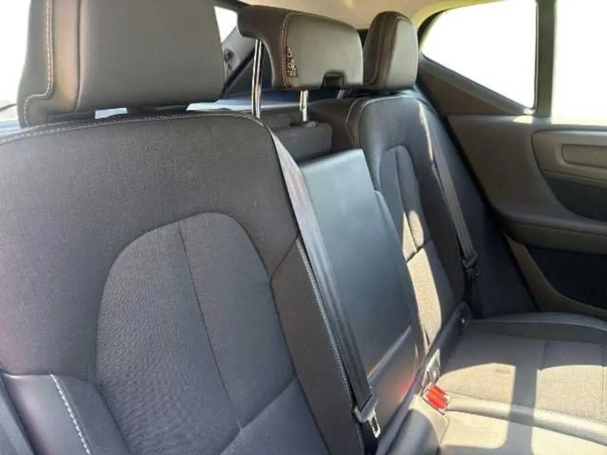 Volvo XC40 usata a Prato (12)