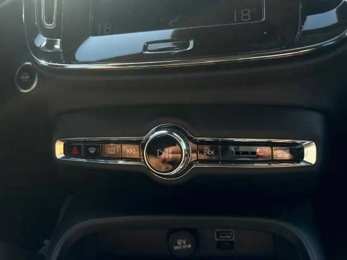 Volvo XC40 usata a Prato (15)
