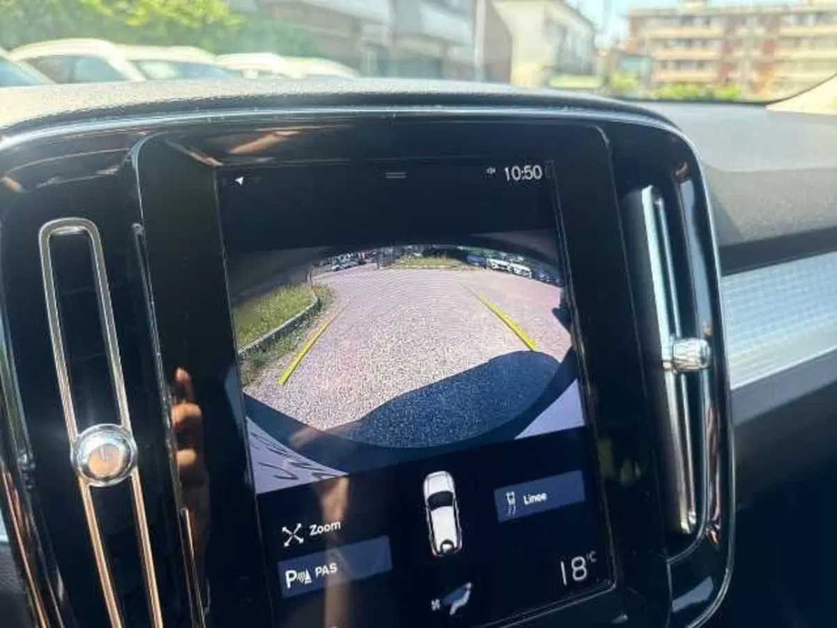 Volvo XC40 usata a Prato (17)