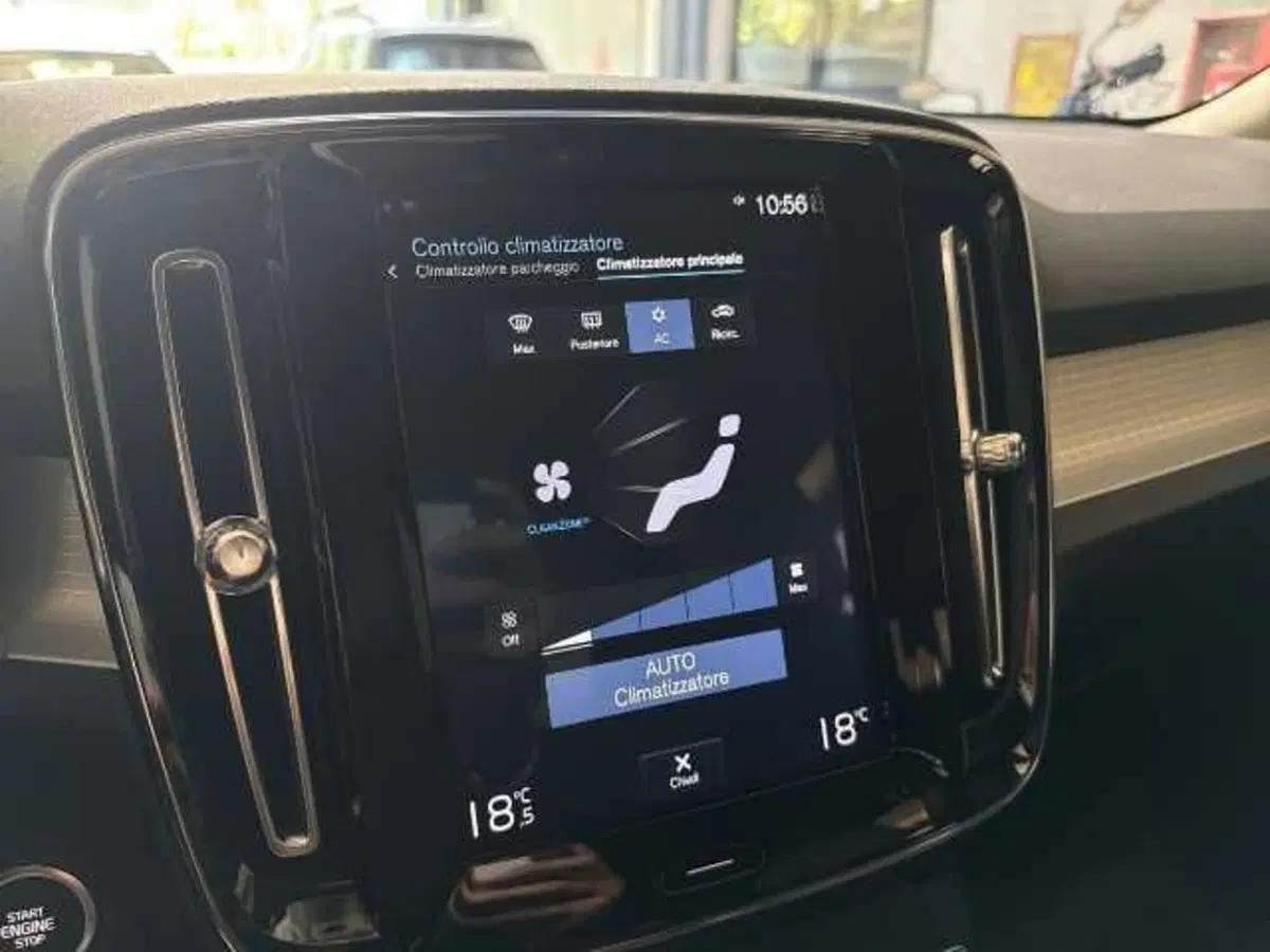 Volvo XC40 usata a Prato (18)