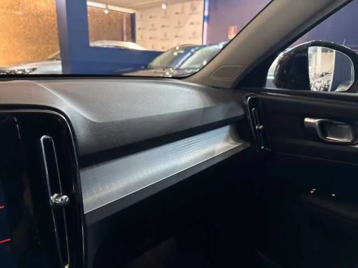Volvo XC40 usata a Prato (20)
