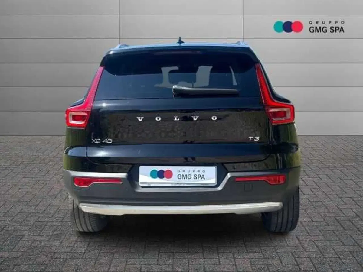 Volvo XC40 usata a Prato (4)