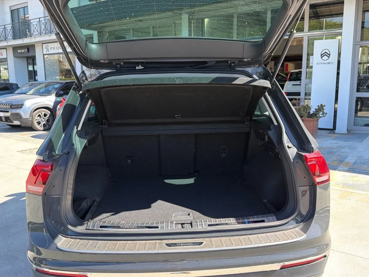 Volkswagen Tiguan nuova a Frosinone (14)
