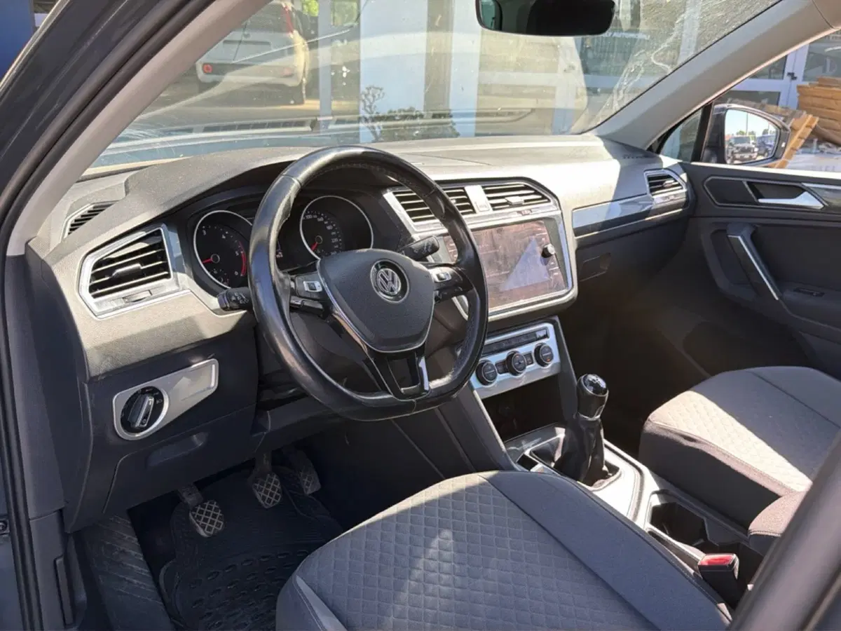 Volkswagen Tiguan nuova a Frosinone (18)