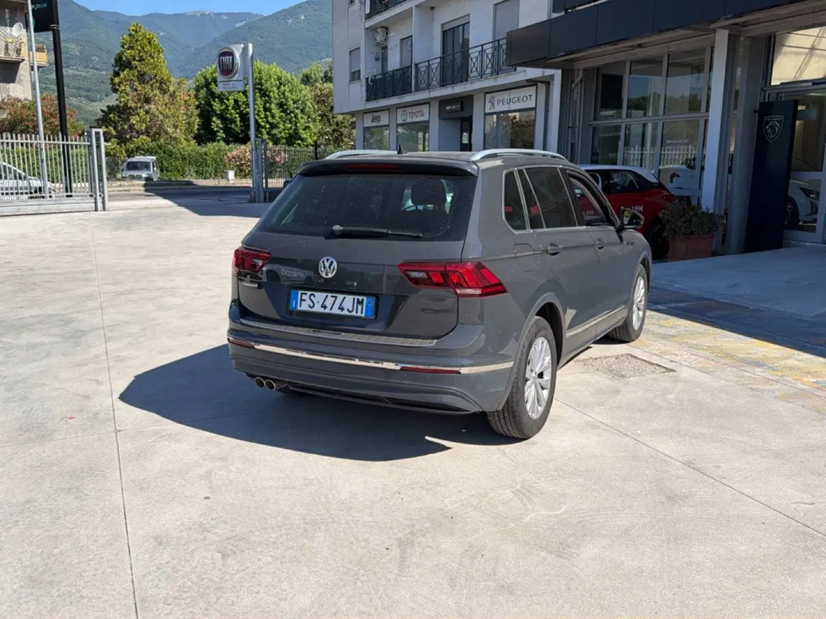 Volkswagen Tiguan nuova a Frosinone (3)