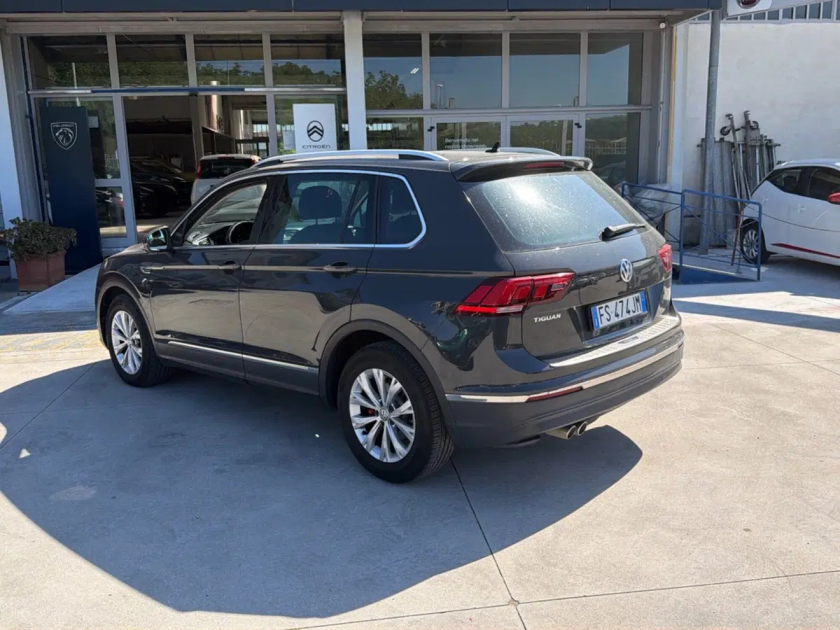 Volkswagen Tiguan nuova a Frosinone (6)