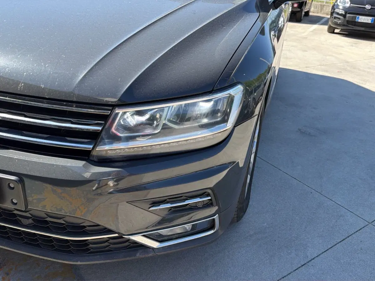 Volkswagen Tiguan nuova a Frosinone (9)